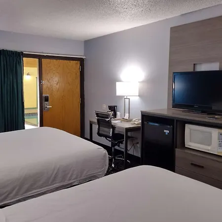 Baymont By Wyndham Proctor Hotel Duluth Exterior photo