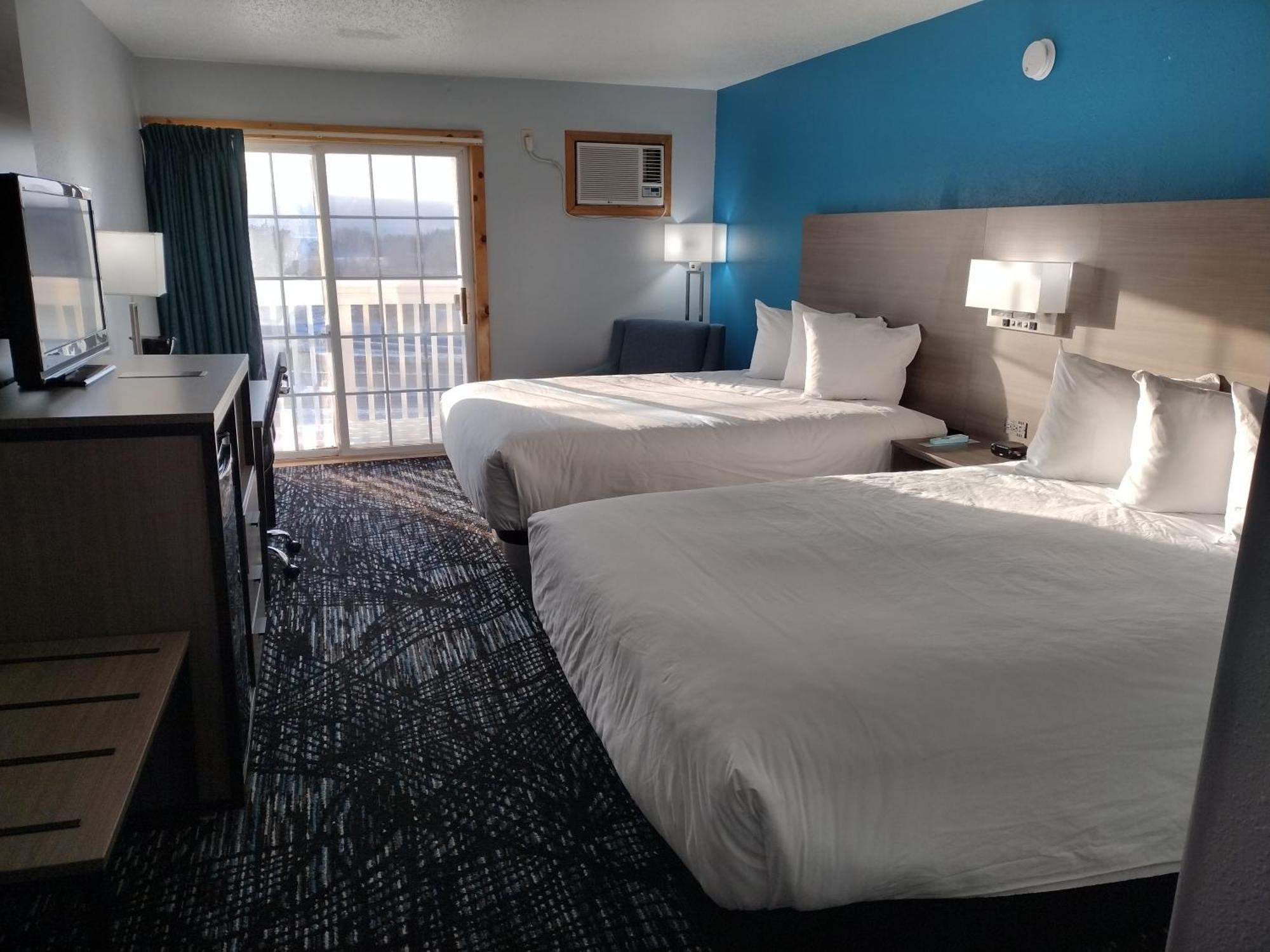 Hotel Baymont By Wyndham Proctor Duluth